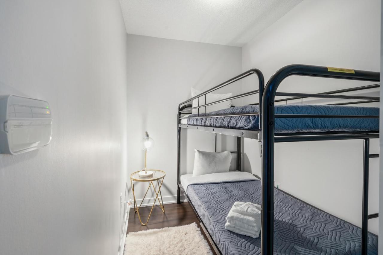 Family Oriented Downtown Toronto 2Bdrm Condo With Parking & Office Space Buitenkant foto