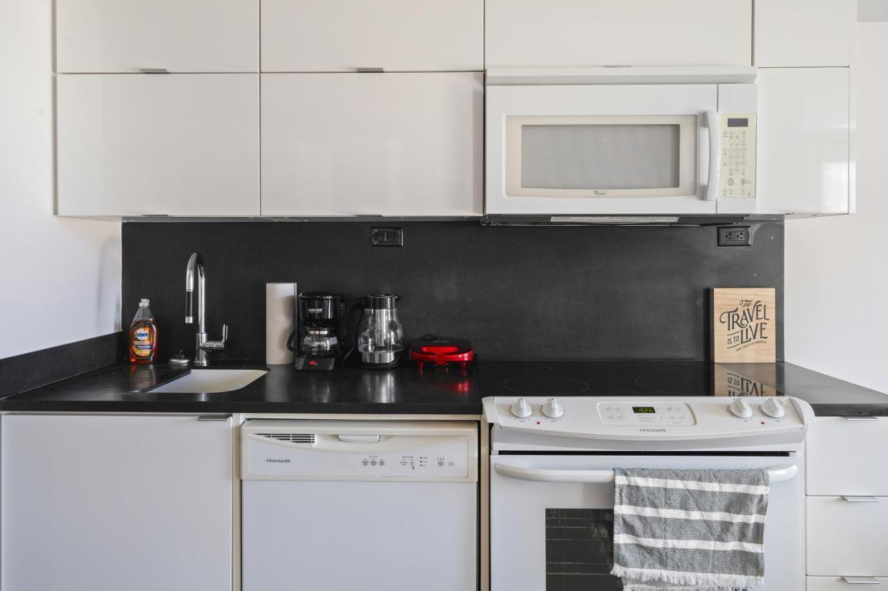 Family Oriented Downtown Toronto 2Bdrm Condo With Parking & Office Space Buitenkant foto