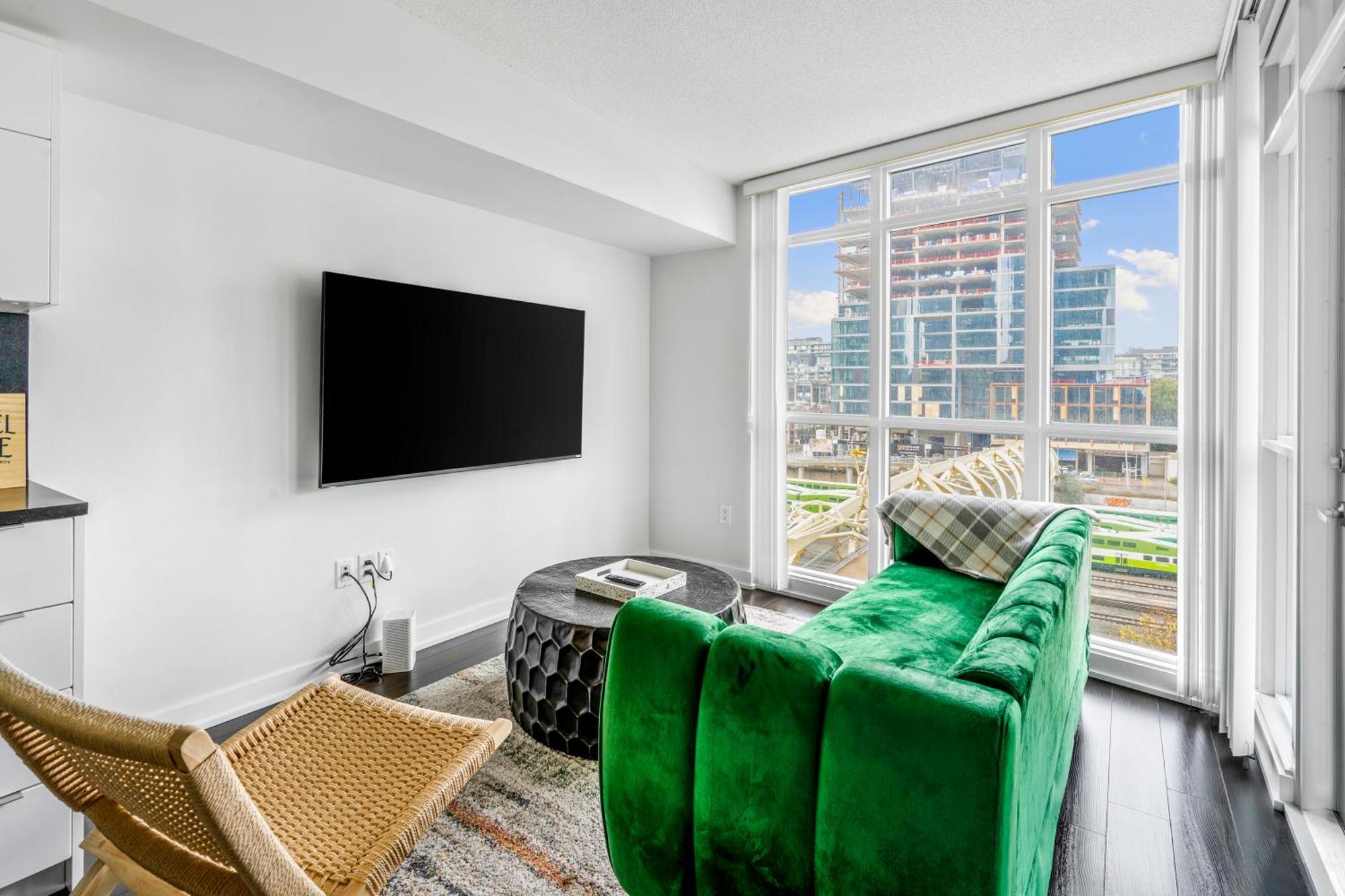 Family Oriented Downtown Toronto 2Bdrm Condo With Parking & Office Space Buitenkant foto